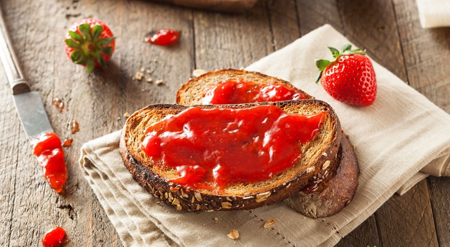 Pinata strawberry jam
