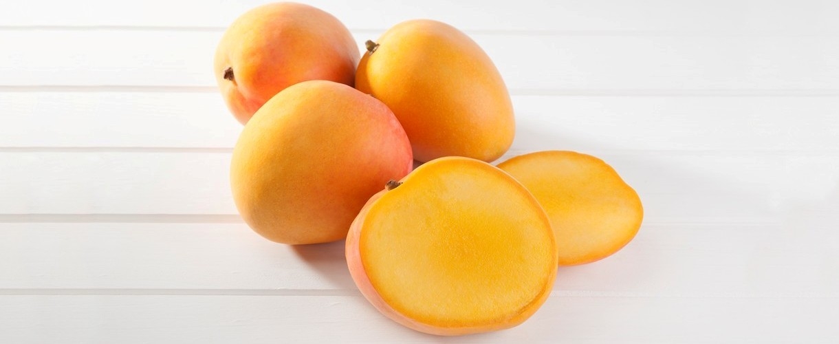Fresh Honey Gold mangoes