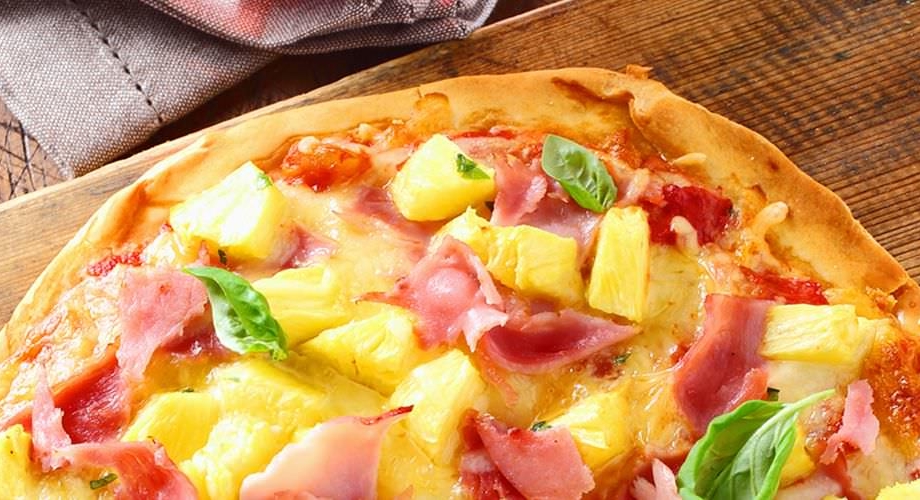 Quick and easy ham and pineapple pineapple pizza